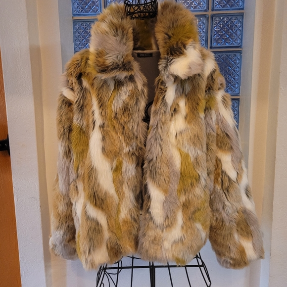 wild fable Jackets & Blazers - Wild Fable multi color faux fur sz Lg